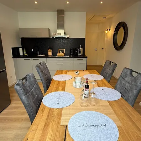 Moderne Gemuetliche City-wohnung Mit Kueche & Tv *