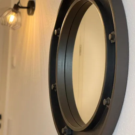 Moderne Gemuetliche City-wohnung Mit Kueche & Tv Apartament Würselen