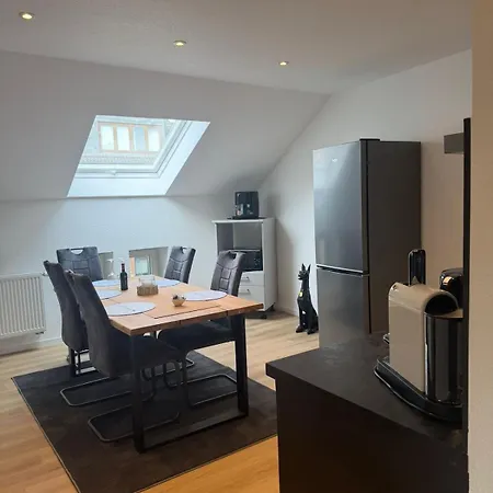 Moderne Gemuetliche City-wohnung Mit Kueche & Tv Würselen