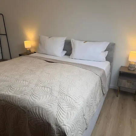 Moderne Gemuetliche City-wohnung Mit Kueche & Tv *