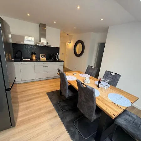 Moderne Gemuetliche City-wohnung Mit Kueche & Tv *