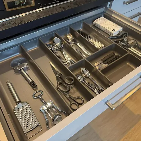 Moderne Gemuetliche City-wohnung Mit Kueche & Tv