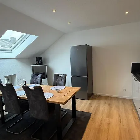 Moderne Gemuetliche City-wohnung Mit Kueche & Tv Apartament *