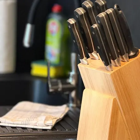 Moderne Gemuetliche City-wohnung Mit Kueche & Tv Apartament Würselen