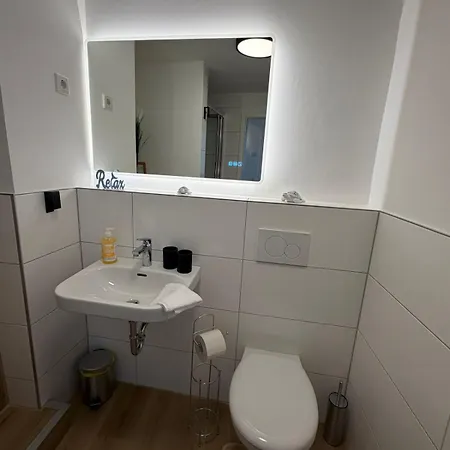 Apartament Moderne Gemuetliche City-wohnung Mit Kueche & Tv *