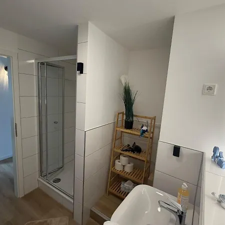 Moderne Gemuetliche City-wohnung Mit Kueche & Tv Würselen